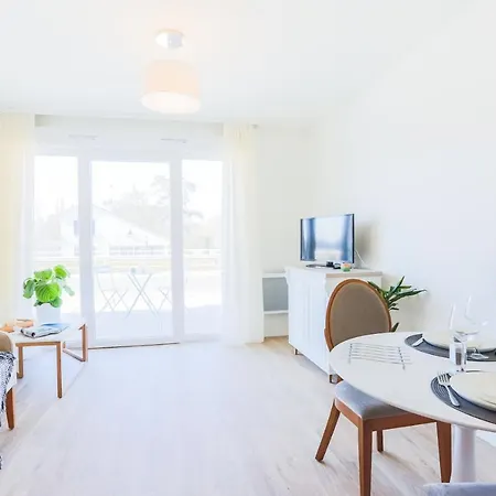 Apartment Mitoyenne Aux Thermes Châtel-Guyon