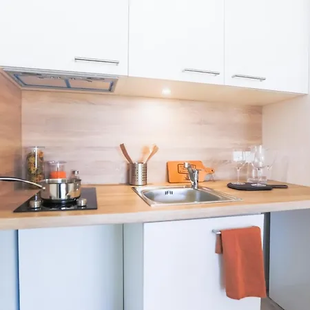 Mitoyenne Aux Thermes Châtel-Guyon