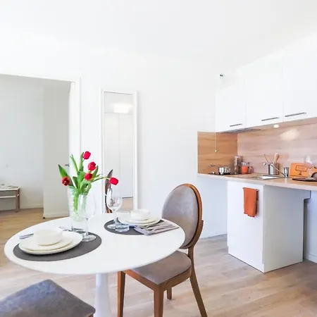 Mitoyenne Aux Thermes Apartment *
